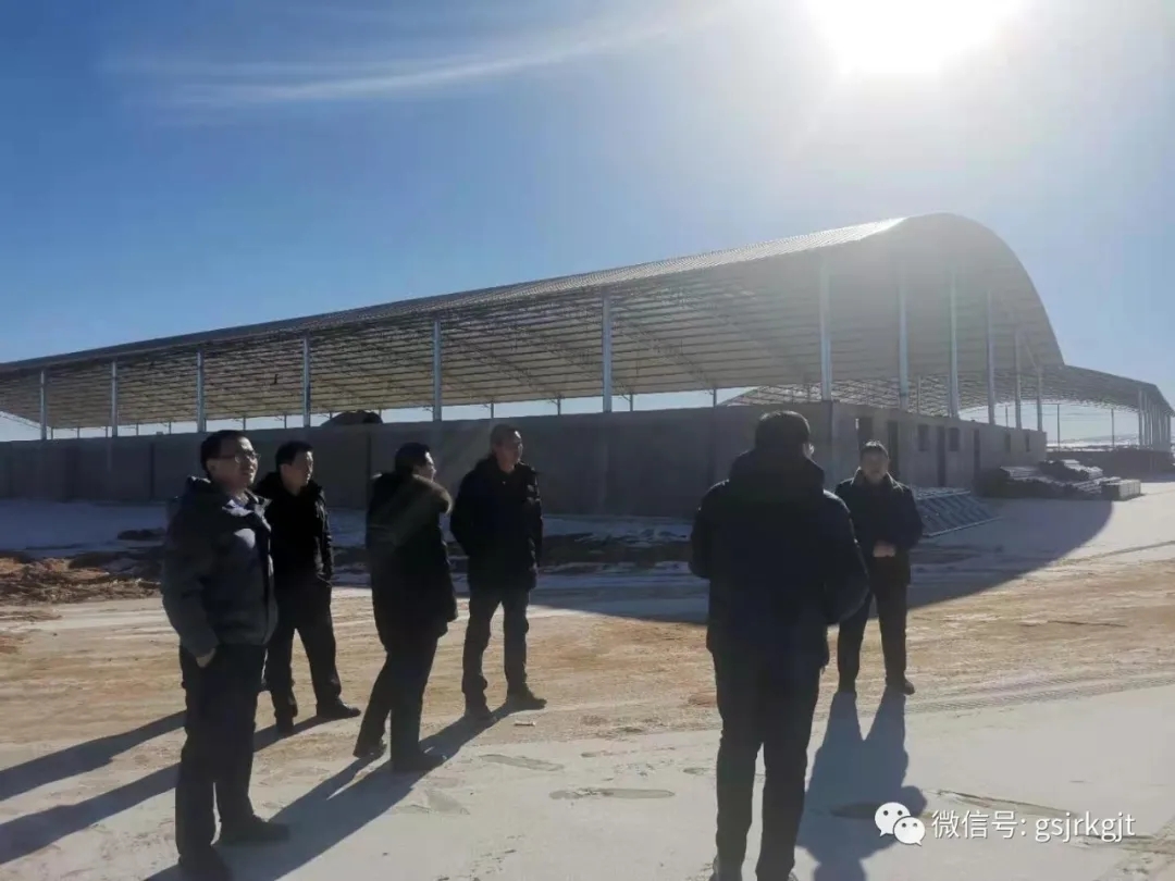 金控武威擔(dān)保對(duì)接古浪縣6萬(wàn)頭生態(tài)奶牛產(chǎn)業(yè)園項(xiàng)目